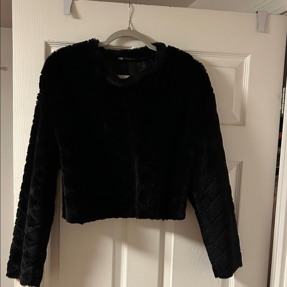 Zara Black faux fur top
